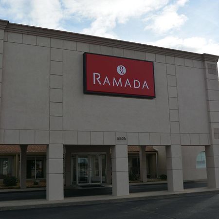 Hotel Ramada By Wyndham Wichita Airport Zewnętrze zdjęcie
