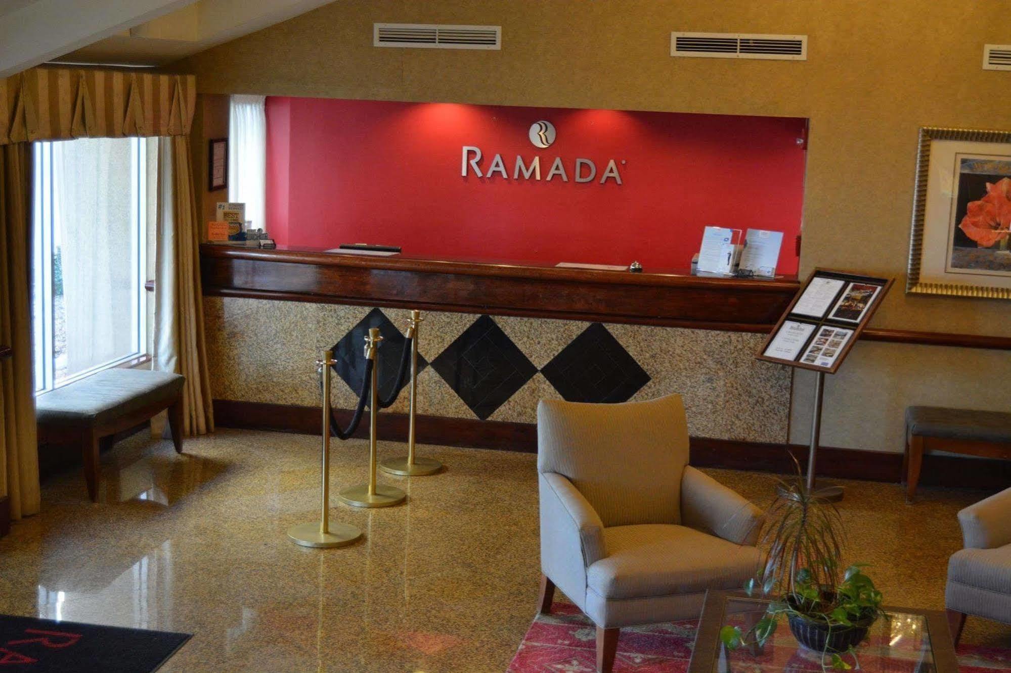 Hotel Ramada By Wyndham Wichita Airport Zewnętrze zdjęcie